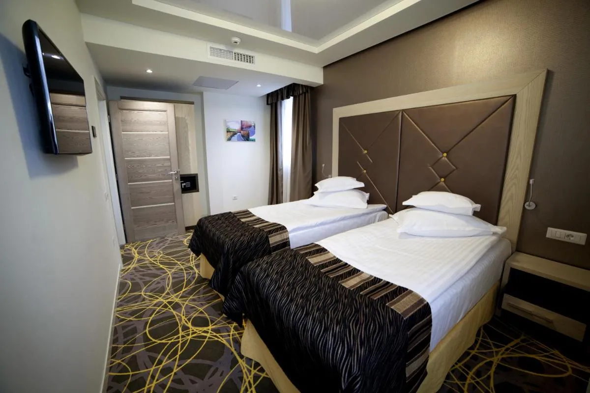 Image 7 of Exclusive Hotel & More