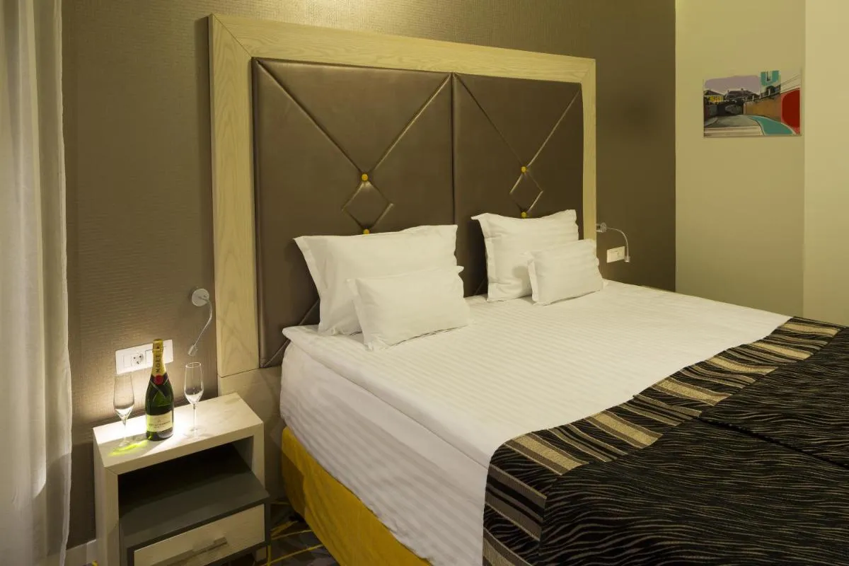 Image 5 of Exclusive Hotel & More