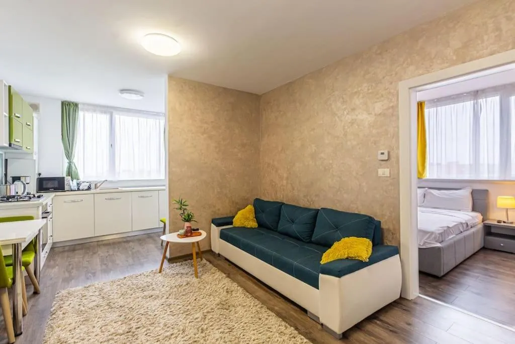 Image 1 of FLH – Green Apartment