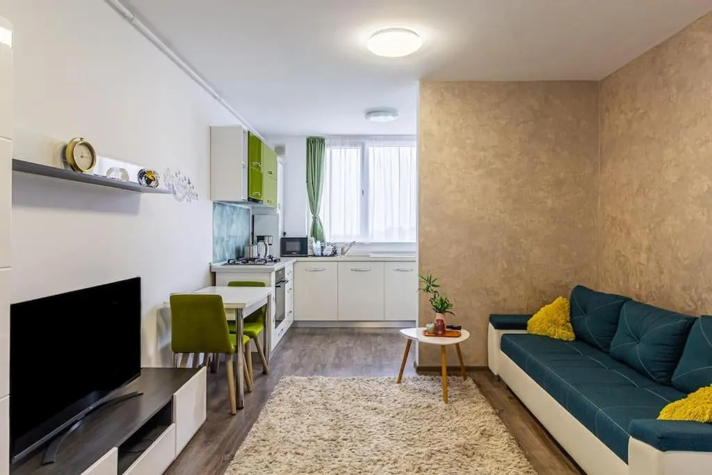 Image 2 of FLH – Green Apartment