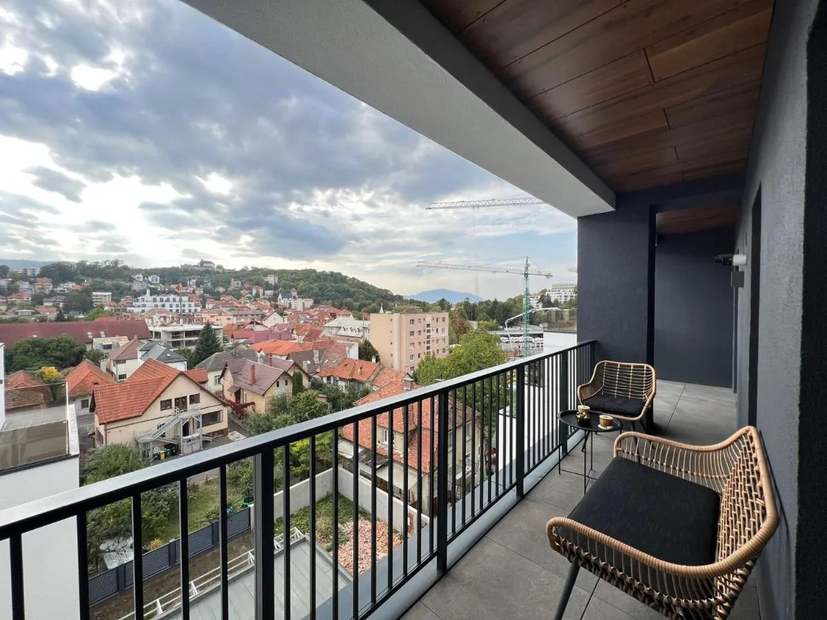 Image 2 of Golden Beryl by Selestate – Luxury & Mountain View