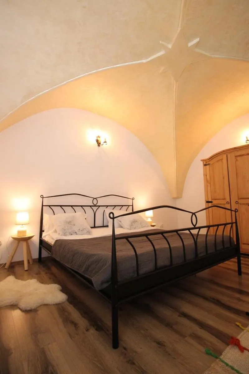Image 4 of Gothic Apartment