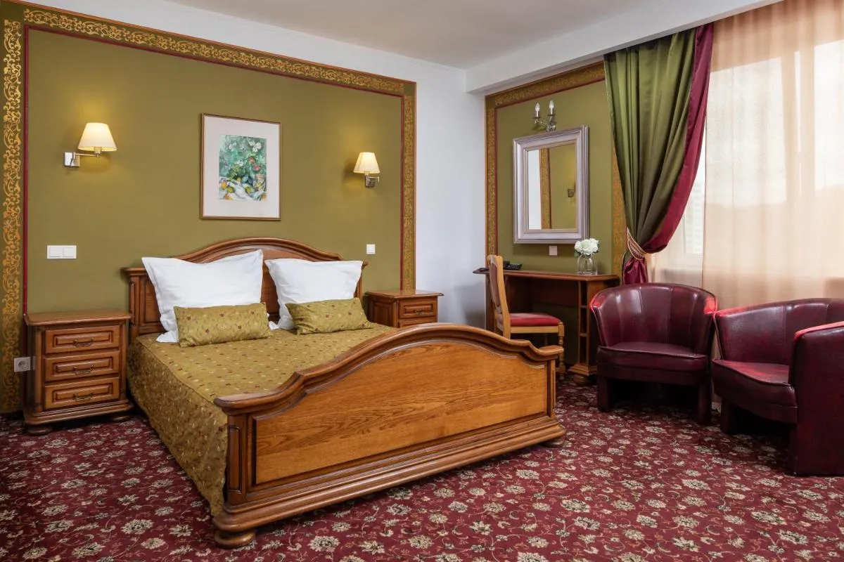 Image 3 of Grand Hotel