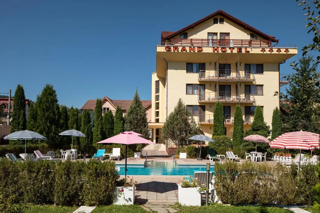 Image 1 of Grand Hotel