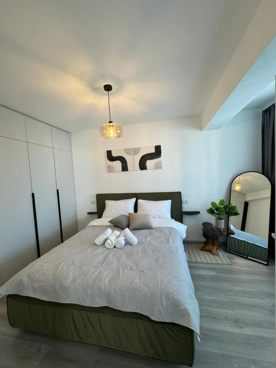 Image 5 of Green Velvet Studio