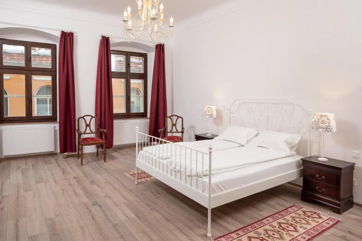 Image 3 of Hirscher Apartments
