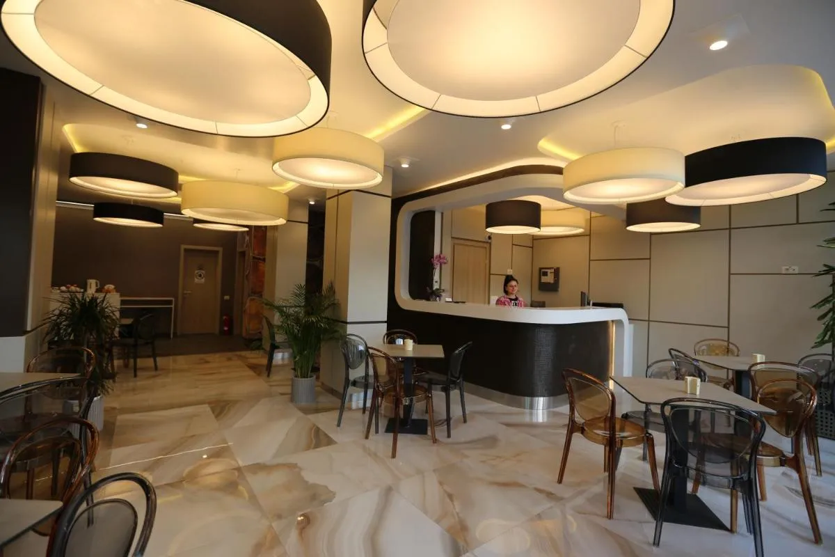 Image 3 of Hotel Baril