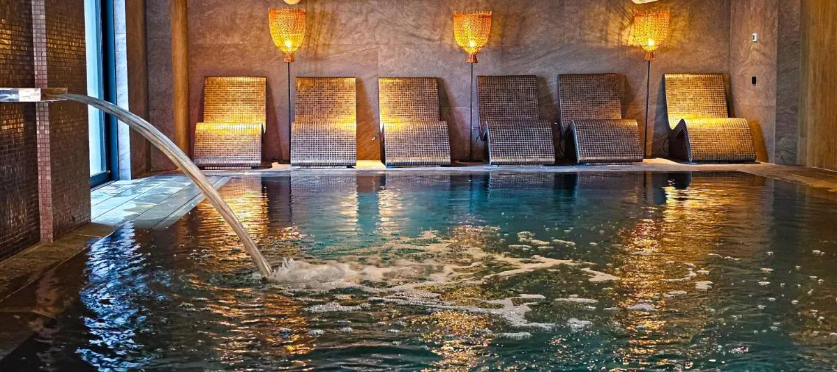 Image 2 of Hotel Bucura
