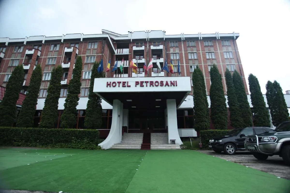 Image 3 of Hotel Petroshani srl
