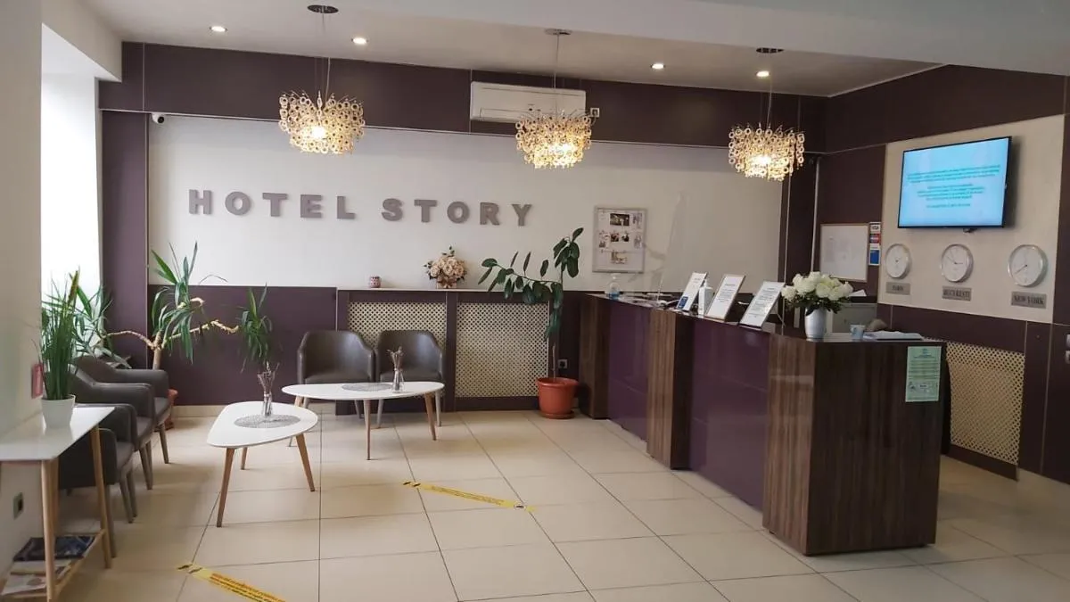 Image 2 of Hotel Story