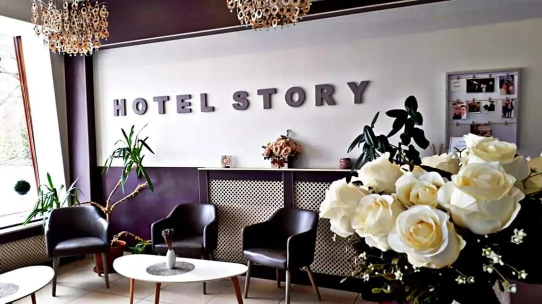 Image 5 of Hotel Story