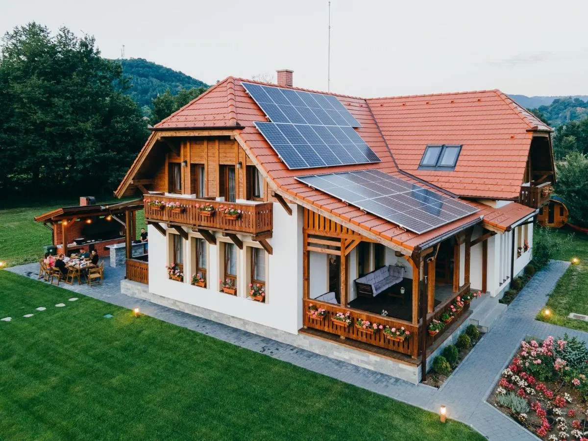Image 2 of Hygge Praid