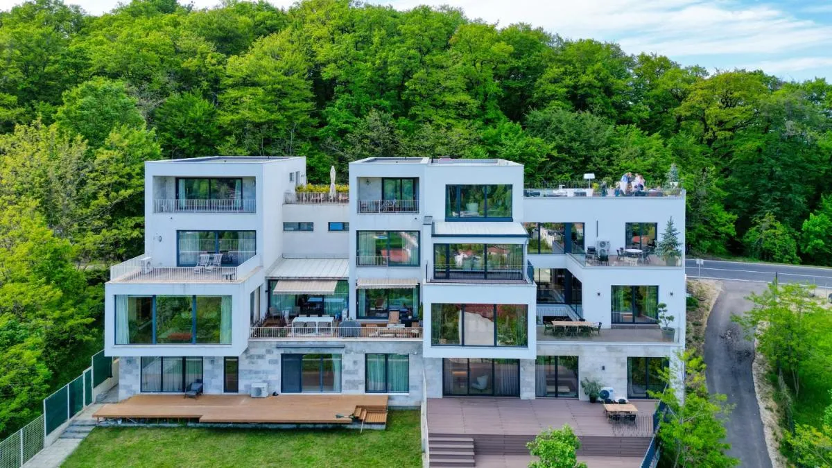 Image 6 of Imperia Luxury Residence