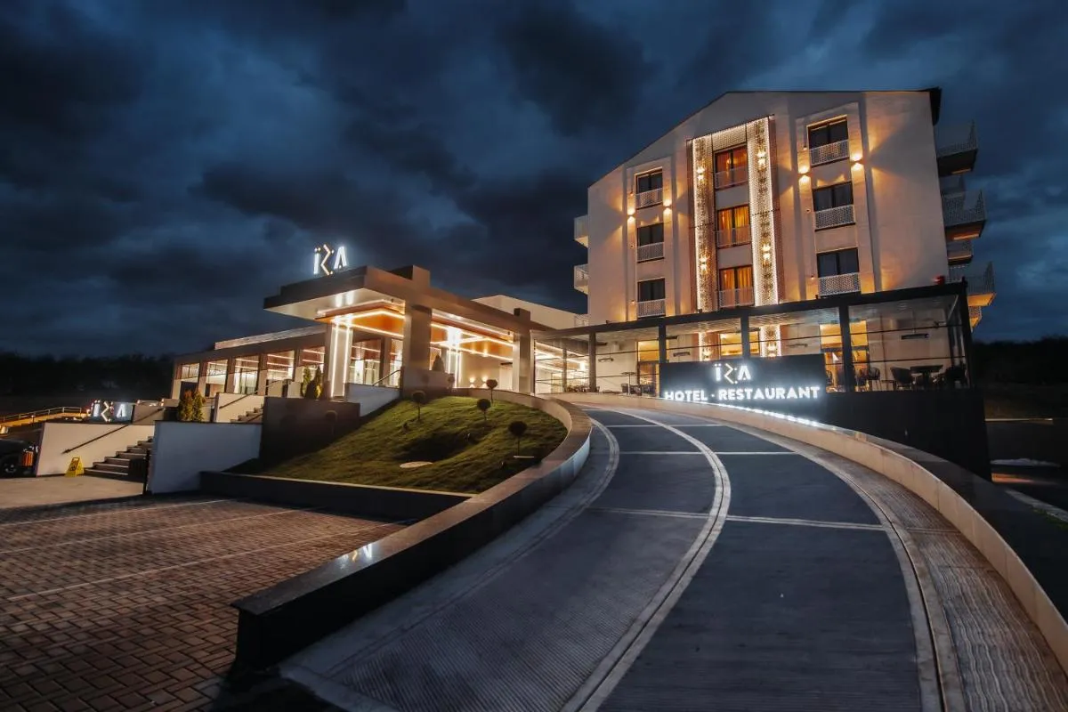 Image 2 of Iza Hotel