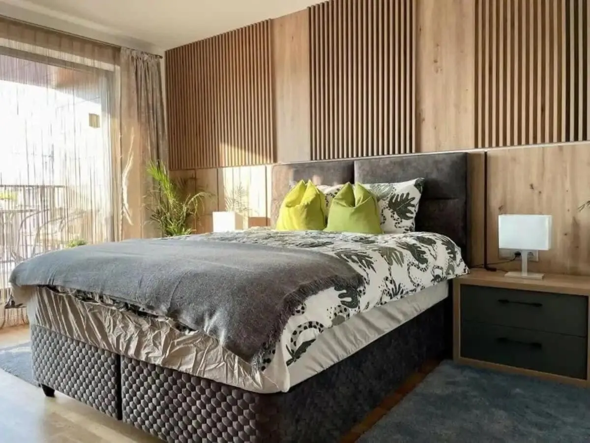 Image 2 of Joy City Stay Stylish