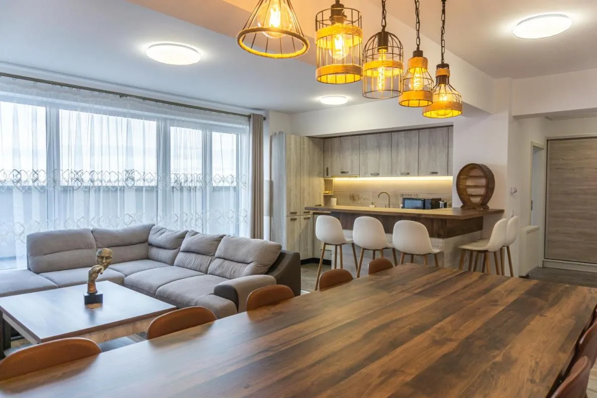 Image 3 of KOA – Sunset Penthouse