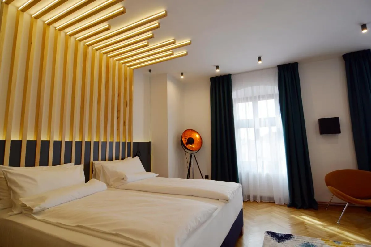 Image 6 of Kleines Hotel