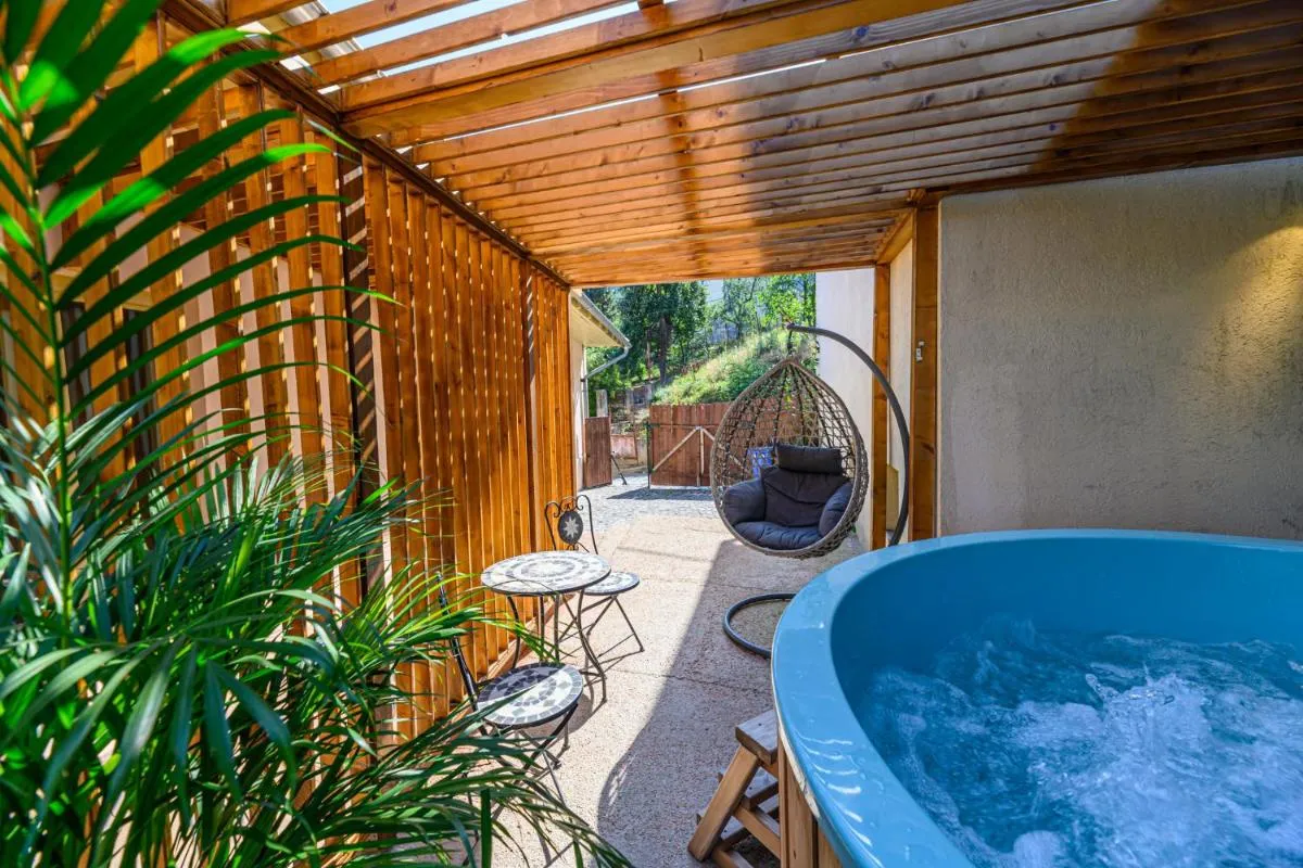 Image 3 of LAGOM – Hot Tub Hideout