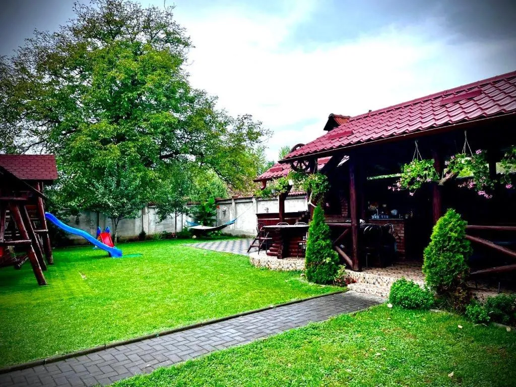 Image 2 of La Mateo