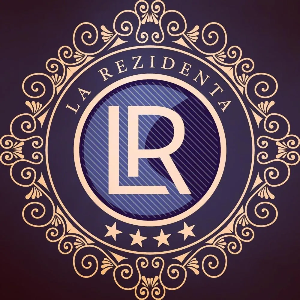 Image 4 of La Rezidenta