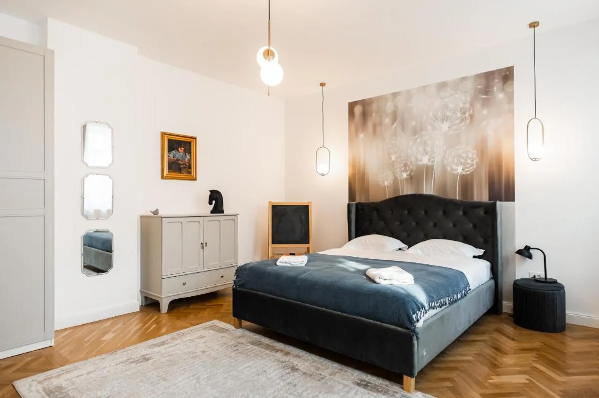 Image 2 of Lara’s Loft