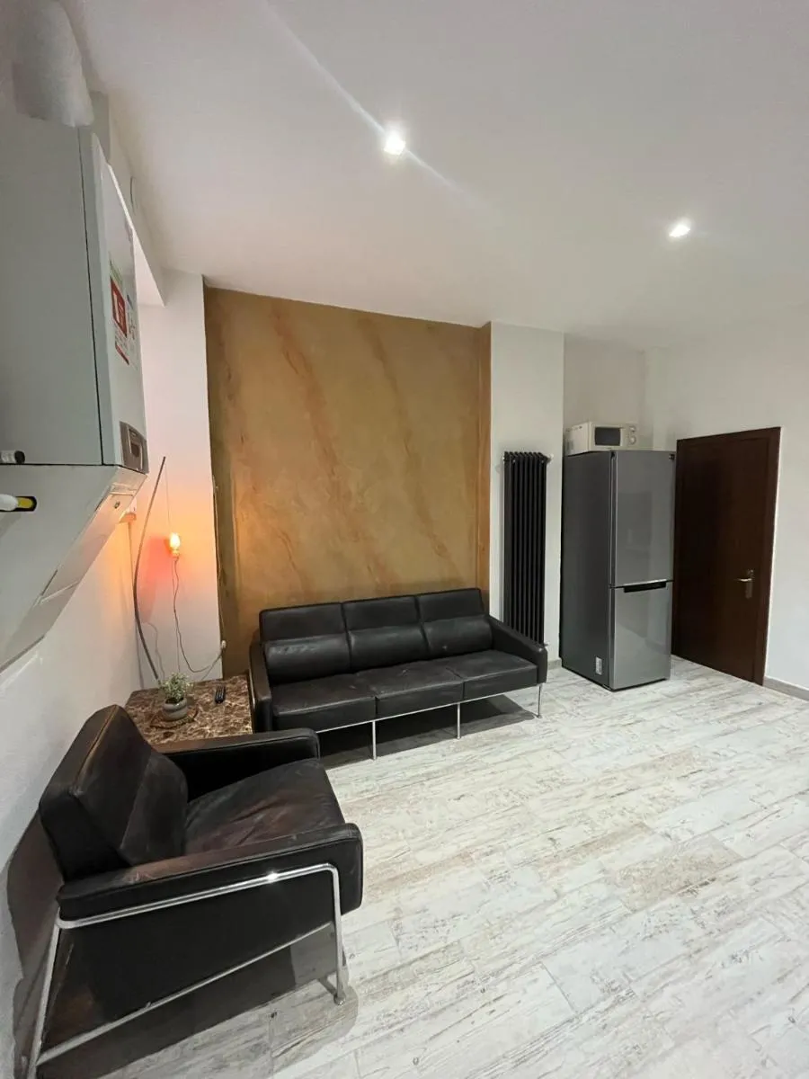 Image 2 of Lia House
