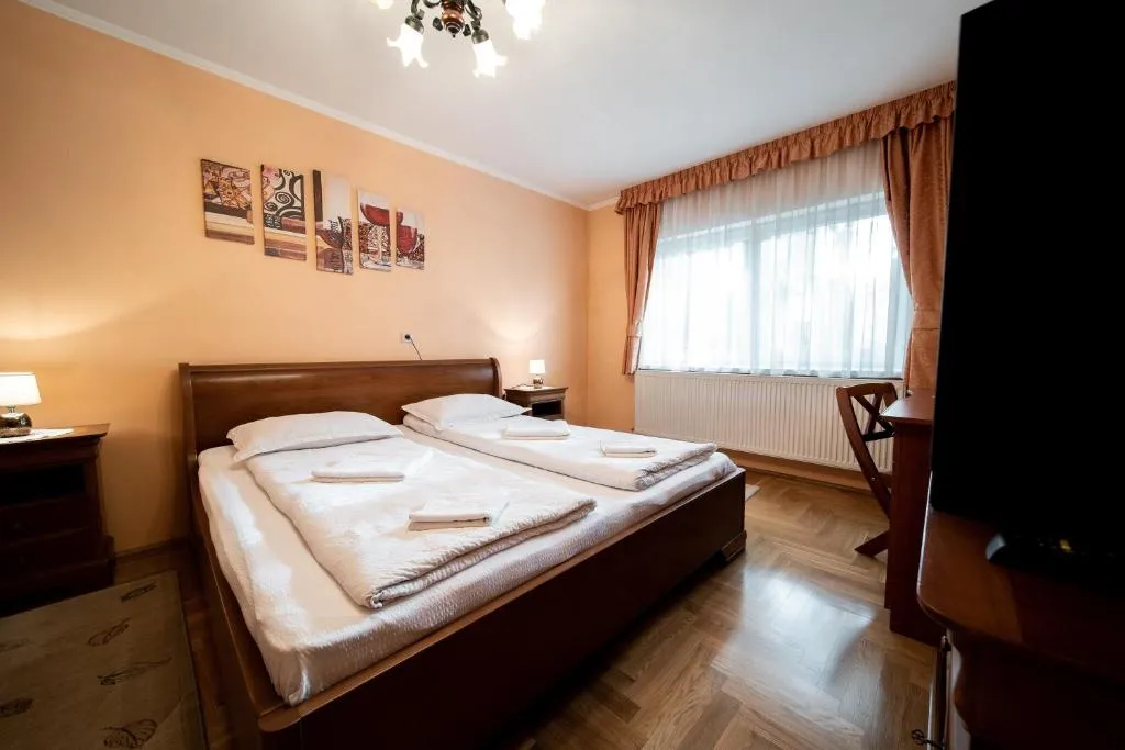 Image 1 of Lilla Apartments