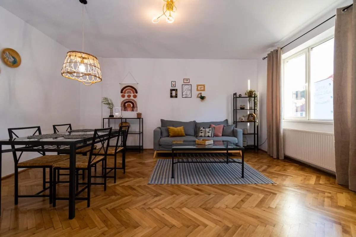 Image 3 of Lua Solis Apartment in the Old Town w/ Mt Tampa Views