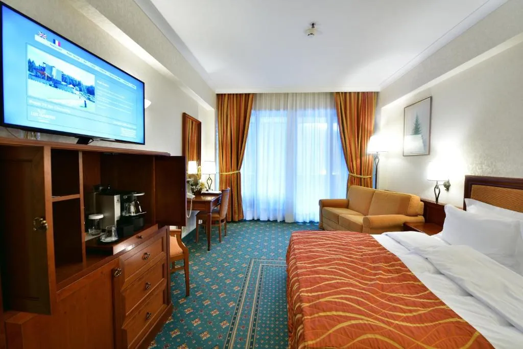 Image 1 of Lux Garden Hotel
