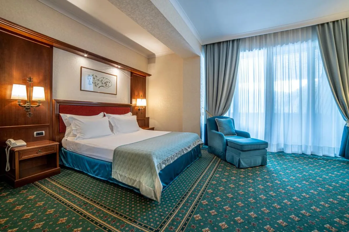 Image 3 of Lux Garden Hotel