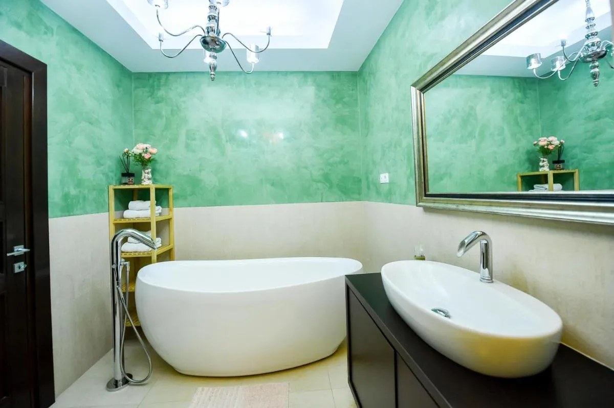 Image 3 of Luxury Apartment