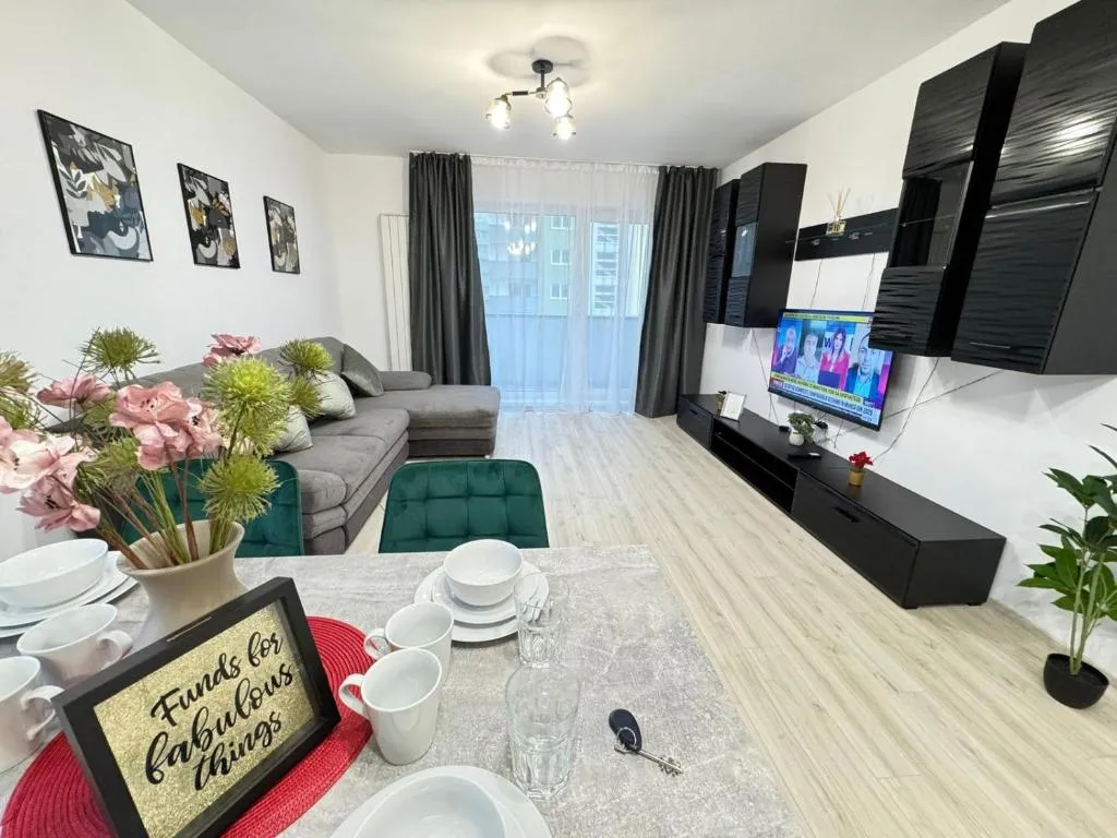 Image 1 of Luxury Glam Apartments Coresi Mall Area