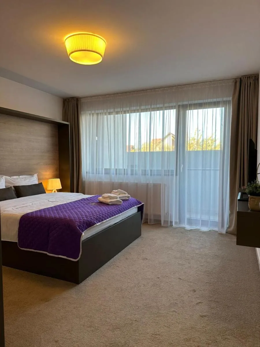 Image 4 of Luxury Glam Apartments & Studios near Coresi Mall