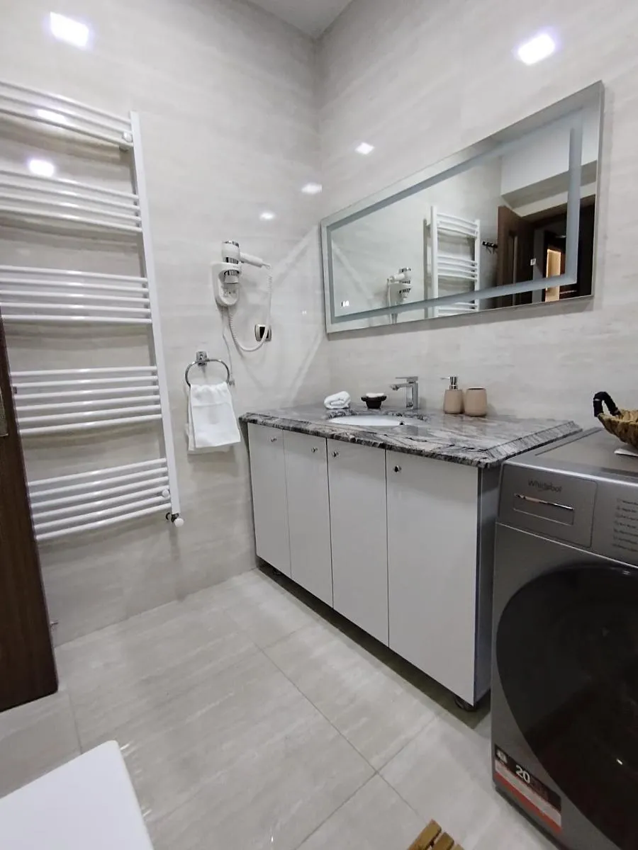 Image 6 of Luxury apartment Coresi Area