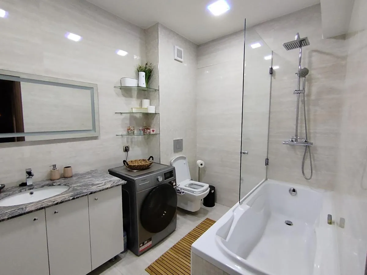Image 2 of Luxury apartment Coresi Area