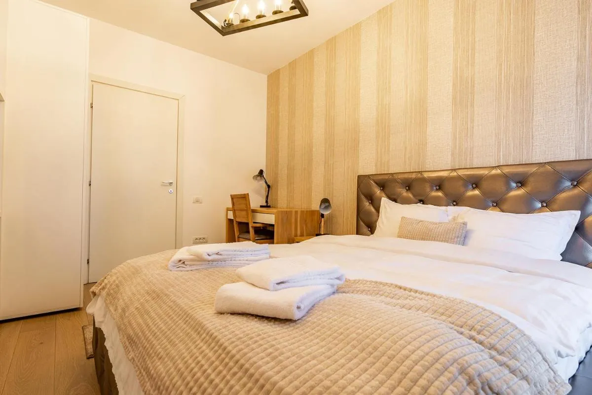 Image 3 of Luxury apartment near to the Old Town with free parking by MM Host