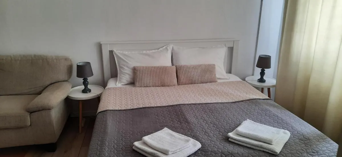 Image 5 of Lyra Apartment