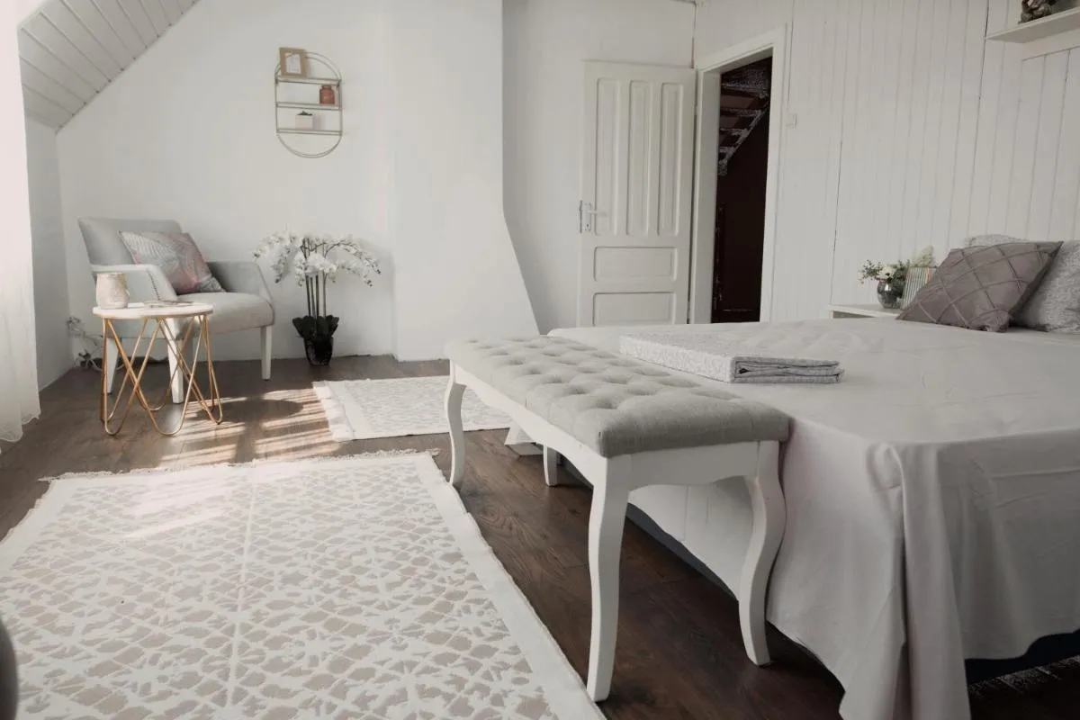 Image 3 of Marie Chalet
