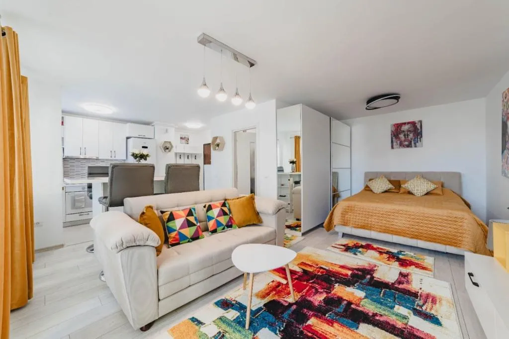 Image 1 of Masterpiece Studio- Free Parking, Wi-Fi, Netflix