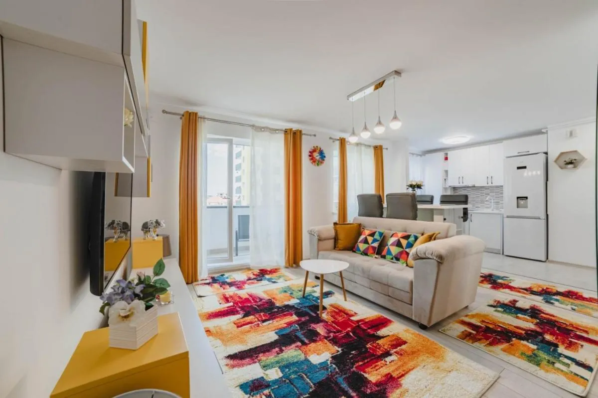Image 6 of Masterpiece Studio- Free Parking, Wi-Fi, Netflix