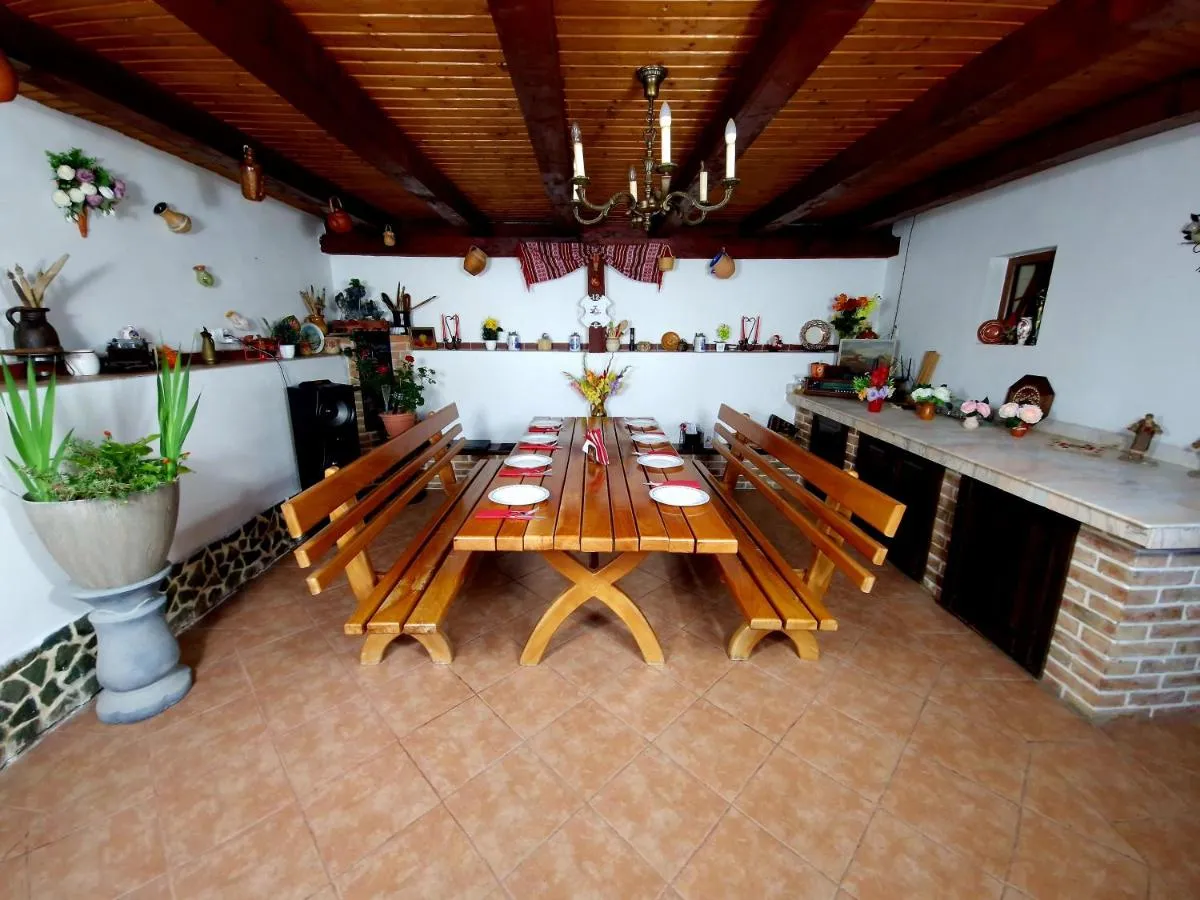 Image 3 of Mehadica House