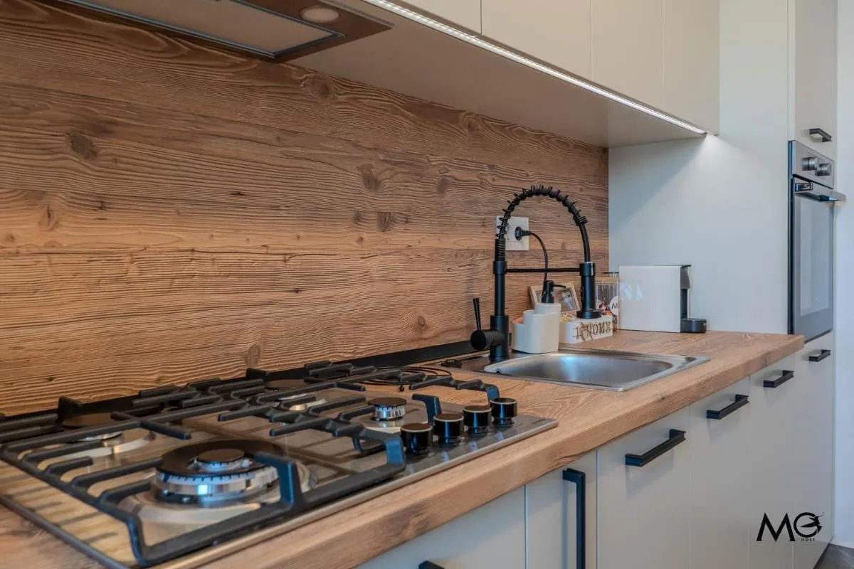 Image 7 of MoHost Accent – Luxury Studio with Mountain View