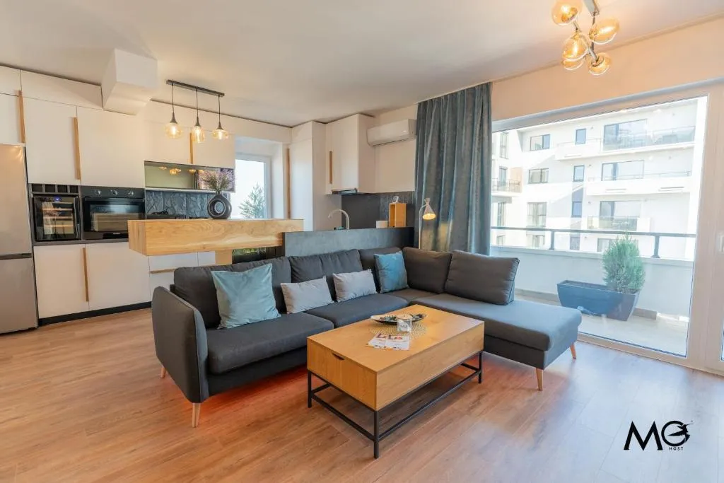 Image 1 of MoHost Roa – Elegant Retreat with Mountain View