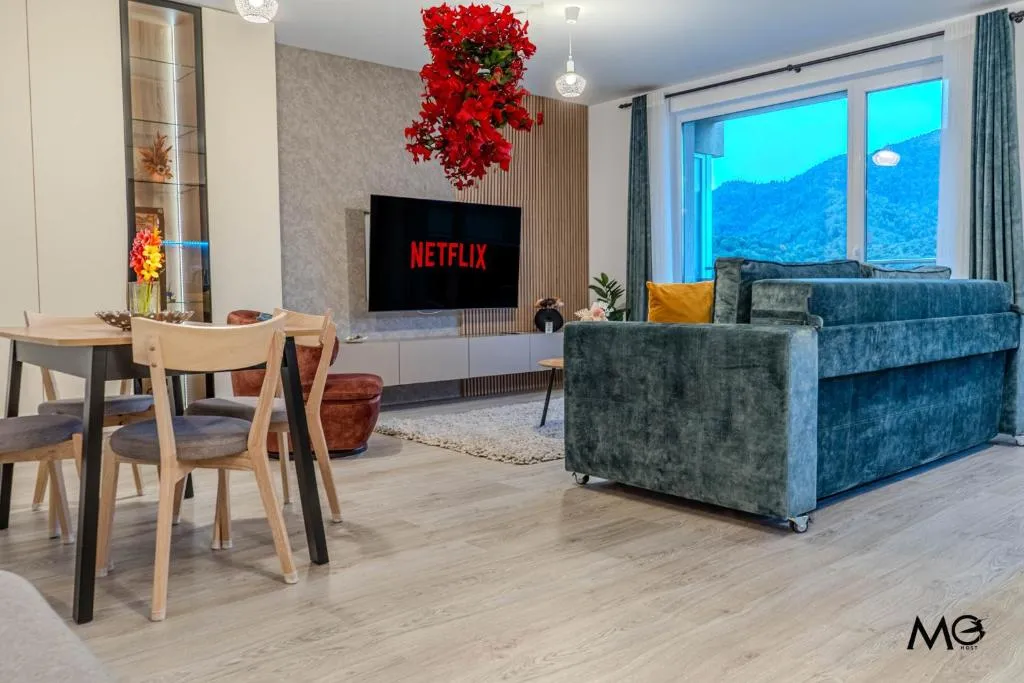 Image 1 of MoHost Urban – Apt with Stunning Mountain View