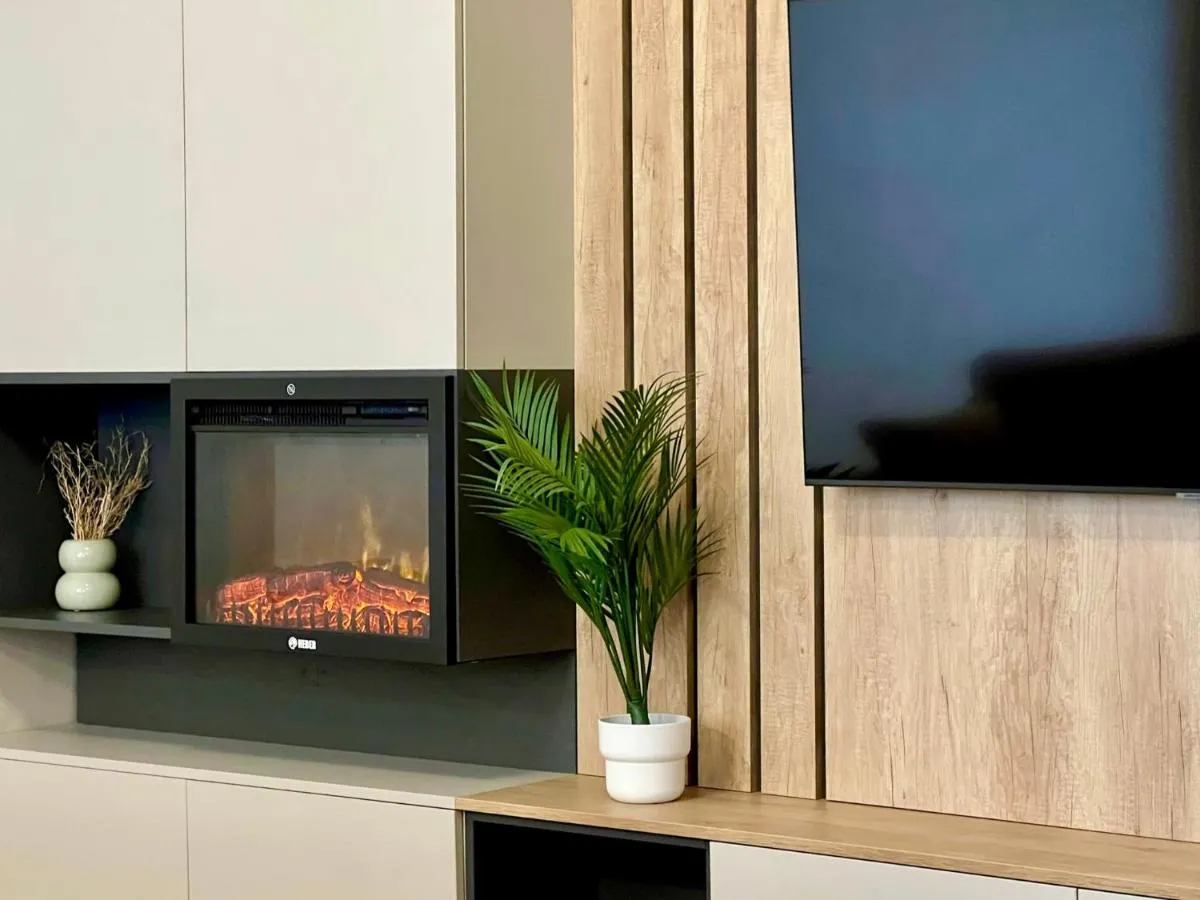 Image 5 of Mountain Retreat-Modern 1BR w/ Fireplace & Parking