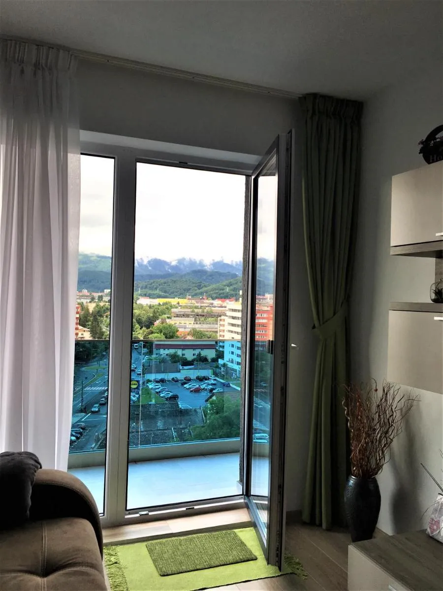 Image 7 of Mountain View Escape