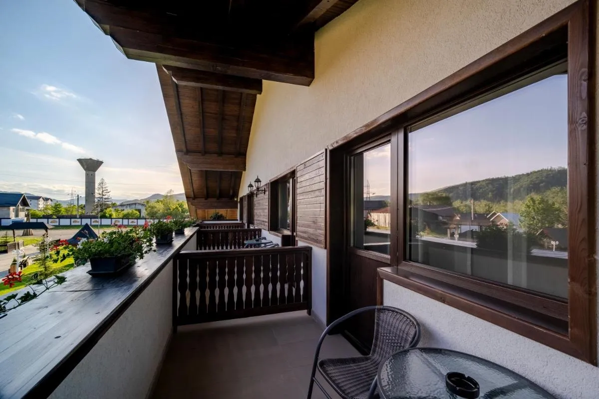 Image 3 of Niro Residence