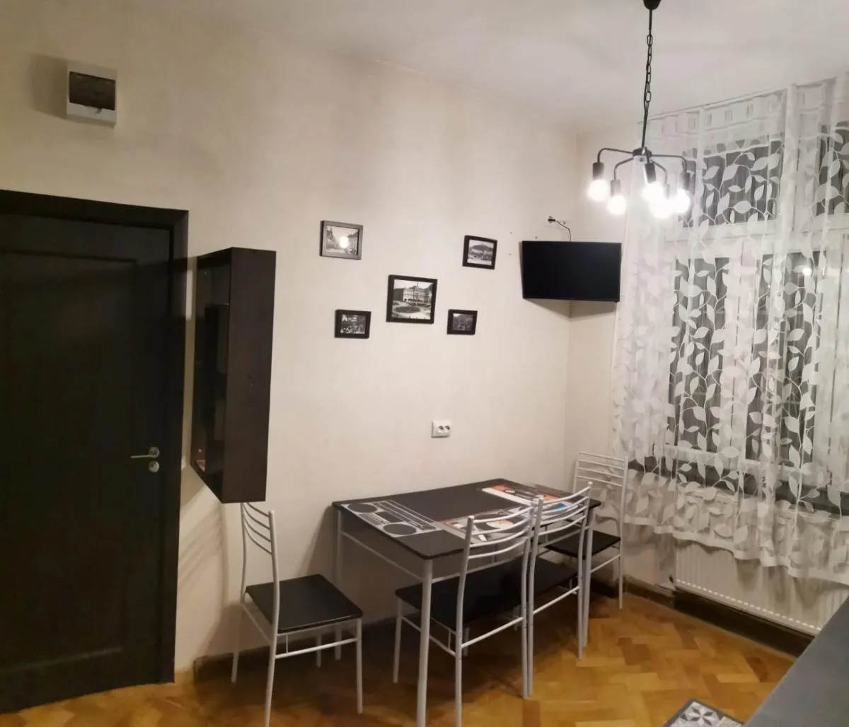Image 6 of Old Town Cozy Flat