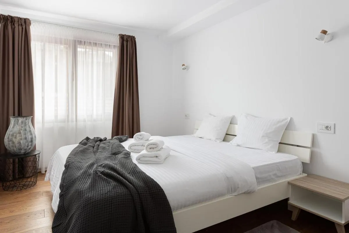 Image 2 of PEAK Aparthotel – Old Town – by CityHost