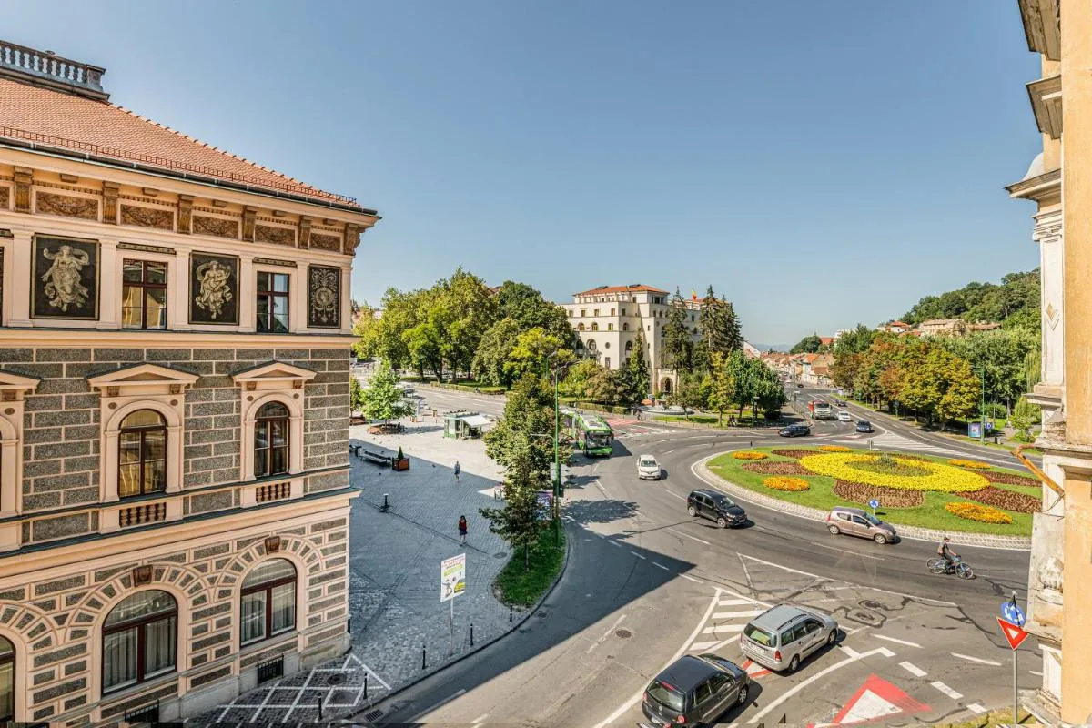 Image 2 of Palazzo Brașov